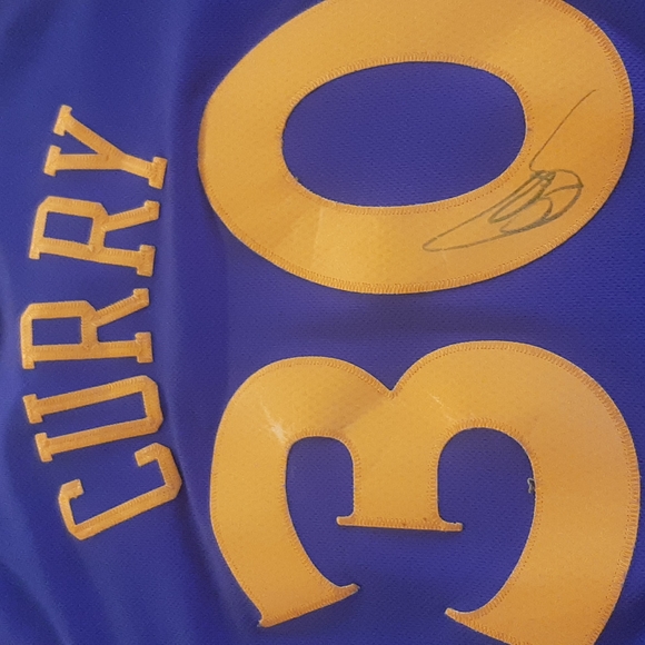 Stephen Curry Authograph Jersey - Picture 3 of 4